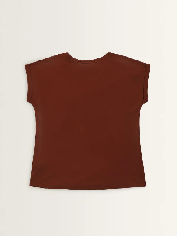 Gia Brown Text Printed Cotton T-Shirt