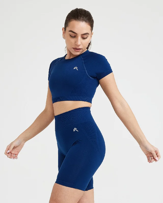 Effortless Seamless Short Sleeve Crop Top | Midnight